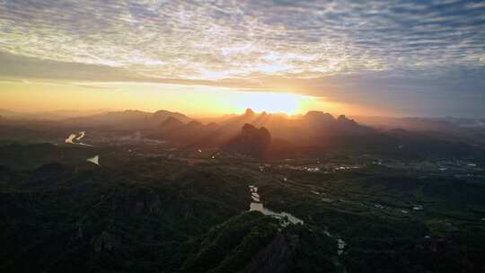 航拍韶关丹霞地貌丹霞山 阳元峰 长老峰景区