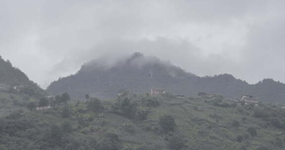 怒江峡谷高黎贡山