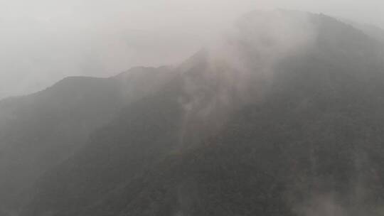 航拍千岛湖石林起雾视频素材模板下载