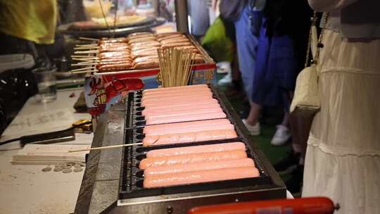 夜宵 烤肠 小吃 美食 烟火气 宵夜 夜市