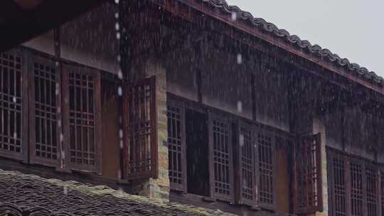 中式古建门窗雨天禅意空镜头