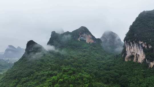 航拍桂林阳朔月亮山景区