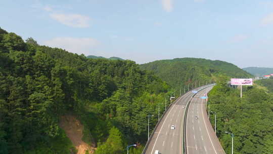 群山 高速公路 航拍