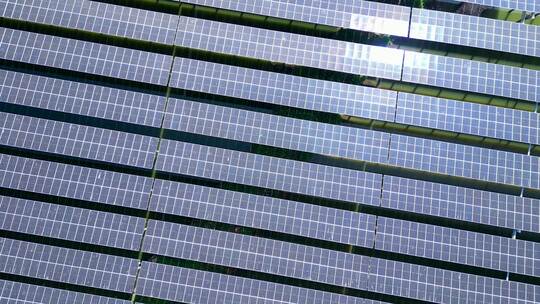 光伏高科技太阳能电池板航拍【4K60】视频素材模板下载
