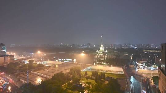北京展览馆雨天