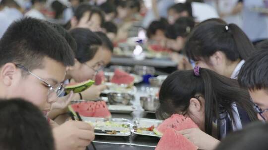 中学生校园生活课堂教学课外食堂吃饭