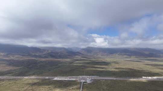 西北巍峨高山祁连山航拍