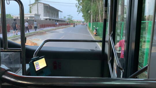 乘坐公交车空镜视频素材模板下载