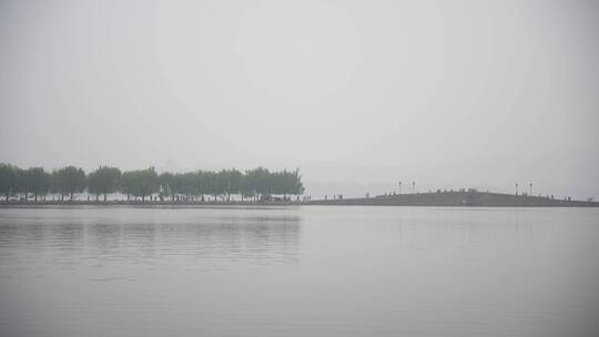 杭州西湖风景区大雾天