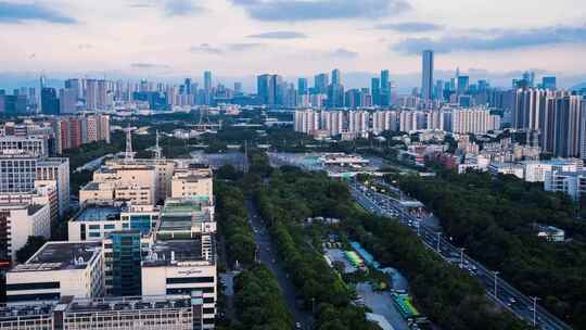 深圳南山天际线全景和京港澳车流延时