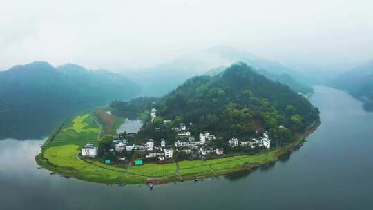 安徽歙县山水画廊深渡烟雨