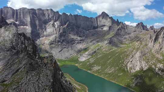 青海莲宝叶则 高山 湖泊风光