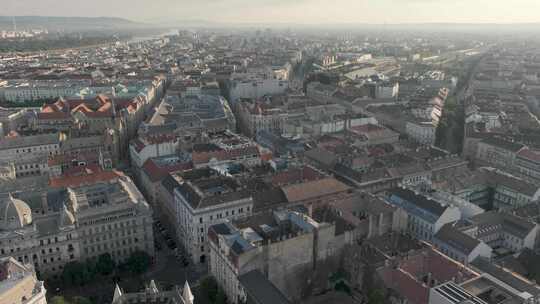 航拍匈牙利布达佩斯市中心日出城市天际线