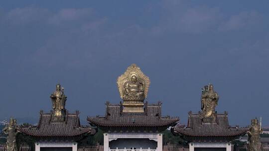 镇平石佛寺国际玉城大门佛像希区柯克变焦05视频素材模板下载