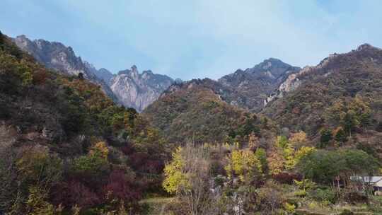 秋天大山航拍