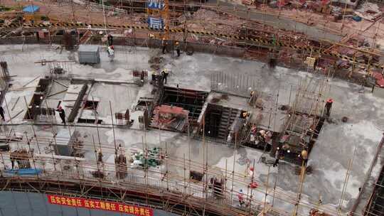 建筑工地工人施工场景