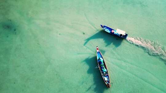 海洋污染水上摩托艇烟雾，无人驾驶飞机飞行