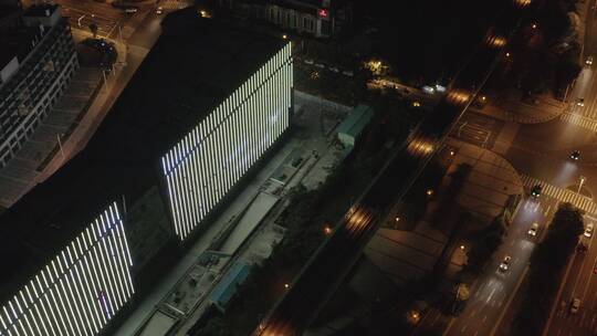 城市夜景地铁墙面霓虹灯光繁华效果展示