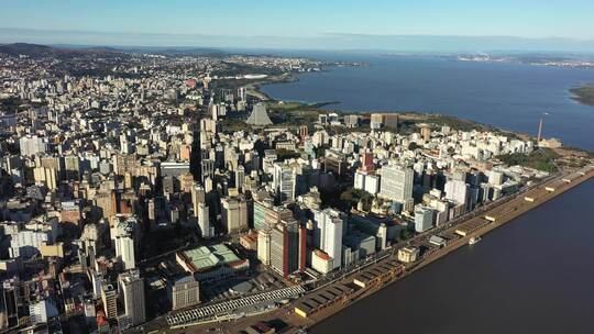 巴西阿雷格里港。巴西城市天际线地标。市中心的建筑