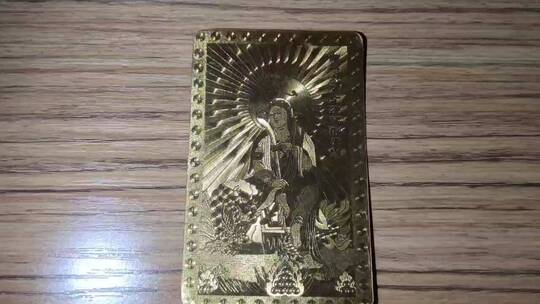 金色的佛教祈福卡片