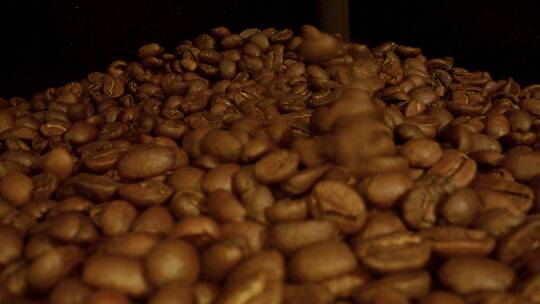 咖啡豆撒落