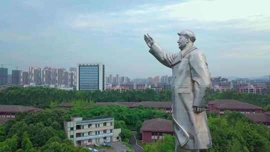 毛主席雕像城市航拍