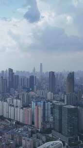 竖屏武汉城市暴雨来临