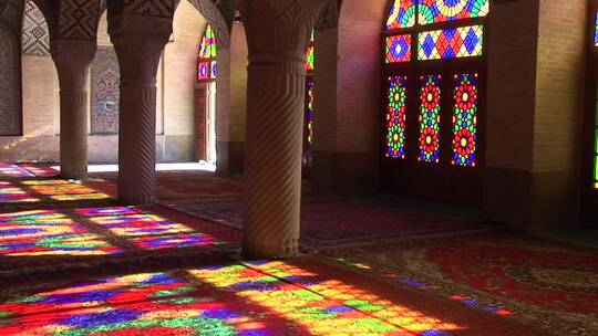 阳光透过清真寺彩色玻璃窗视频素材模板下载