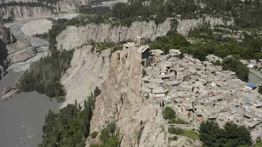 巴基斯坦，村庄，粘土房屋，山脉