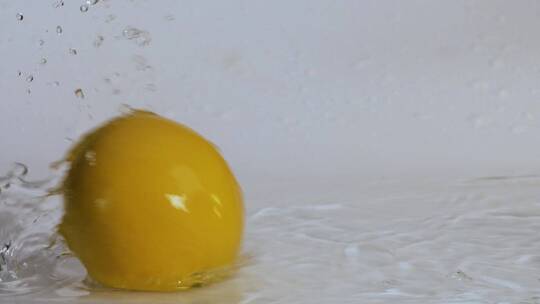 橙子视频慢镜头水中滚动清洗橙子橘子