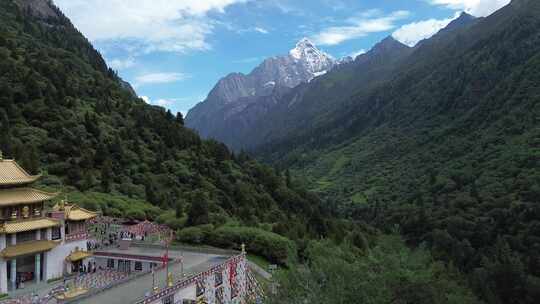 川西四姑娘山雪山峡谷草原航拍