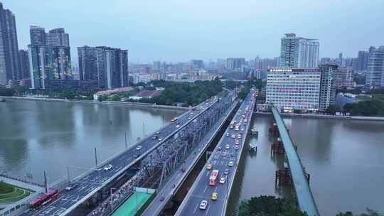 中国广州市荔湾区珠江大桥