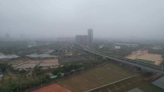 阴雨绵绵的广东东江流域航拍