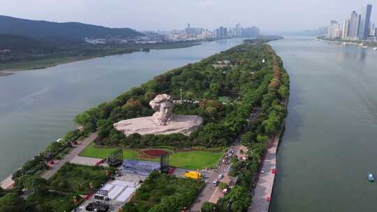 航拍长沙橘子洲头湘江两岸江景城市天际线