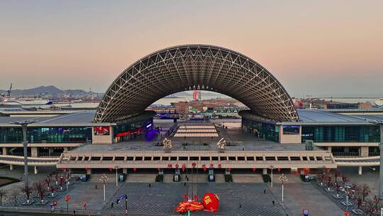 山东烟台站火车高铁站航拍城市风景