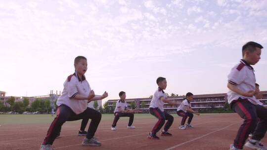 校园校园中小学生校园体育锻炼校园生活娱乐