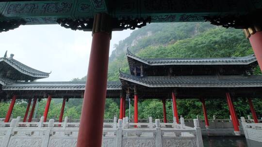 柳州文庙中式庭院古建筑雨景雨季大雨暴雨