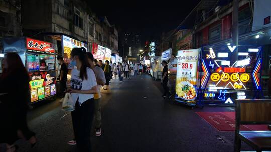 广西南宁中山路美食街夜市烧烤摊夜生活街景