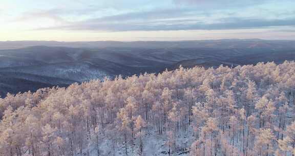 航拍大兴安岭冰雪雾凇、雪凇