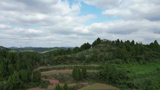 中国西南丘陵地区乡村土地山丘树林