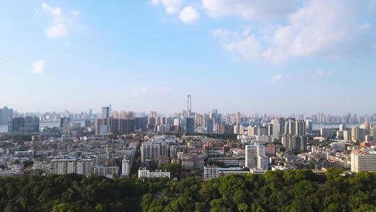 航拍武汉城市天际线高楼与街景