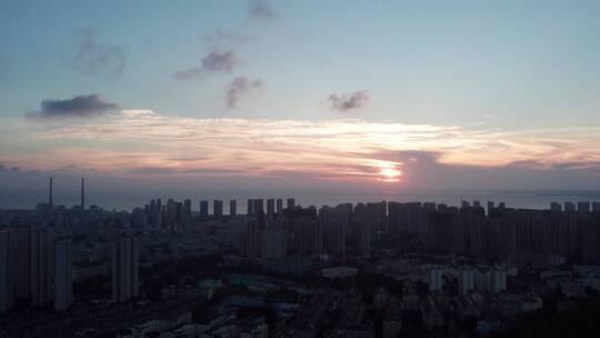 航拍青岛汇泉湾城市景观天际线 4k