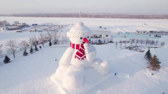 哈尔滨外滩雪人码头网红大雪人