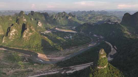 广西桂林阳朔兴坪古镇峰林航拍日落夕阳风光