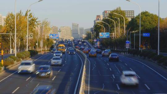 车流霓虹灯交通信号灯北京二环路雍和宫桥视频素材模板下载
