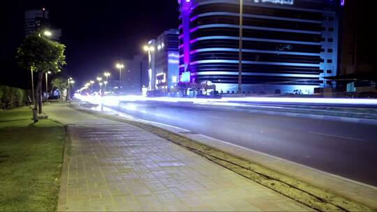 迪拜的建筑和交通灯