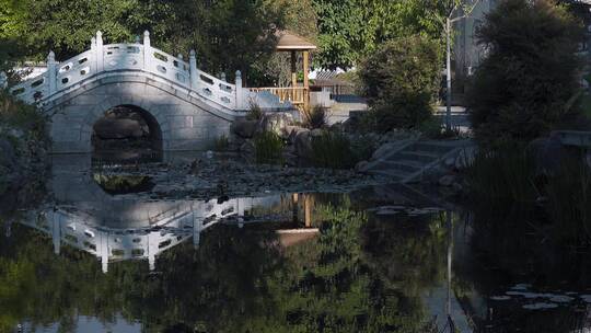 古建筑公园石拱桥视频大理喜洲拱桥