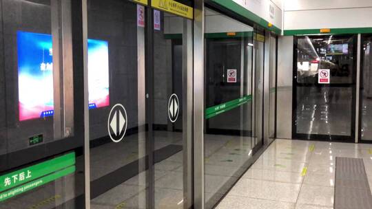 即将到站的地铁，城市轨道交通视频素材模板下载