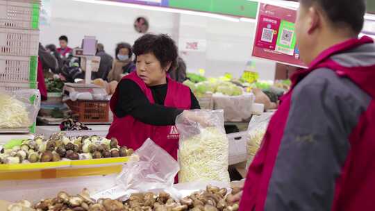 菜市场调味豆制品区藕蘑菇