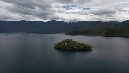 云南丽江宁蒗县泸沽湖洛克岛航拍